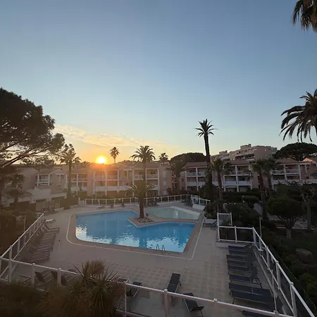 Entre Cannes Et Antibes Vallauris