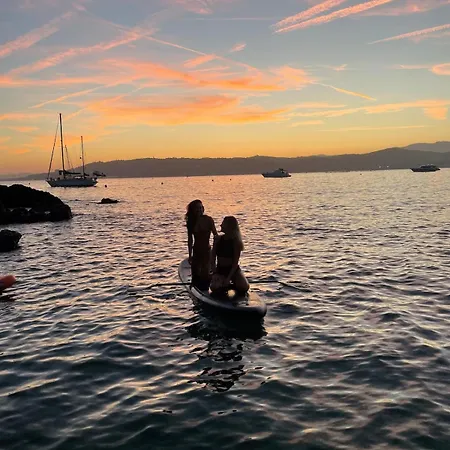 Entre Cannes Et Antibes
